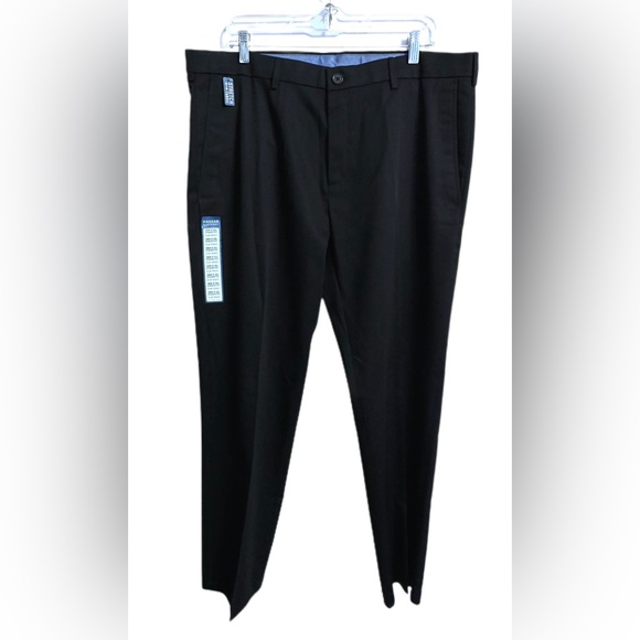 Haggar Premium No Iron Flat Front Straight Fit Mens Black Khaki Size 38 x 32 NWT - Picture 1 of 11